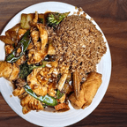 Best Chicken w. Garlic Sauce (Combo) in Lincoln, RI